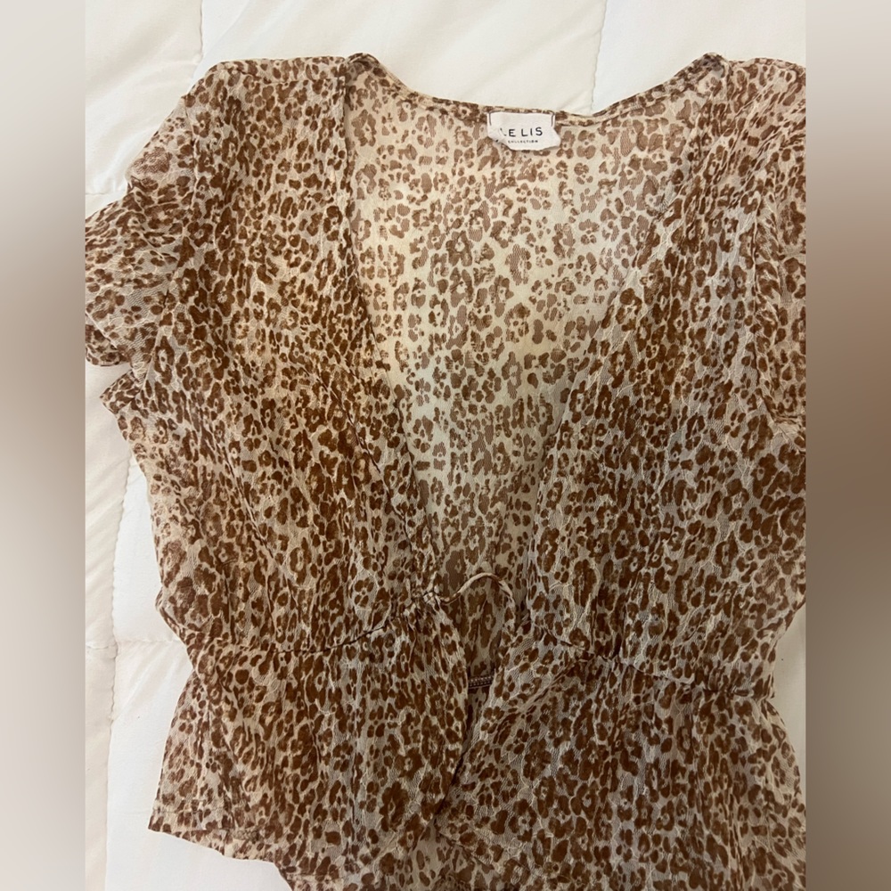 Tie crop top